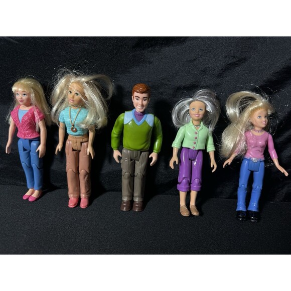 Vintage Fisher-Price Loving Family 12-Doll Lot & Musical Silver Mini Van - Picture 8 of 11